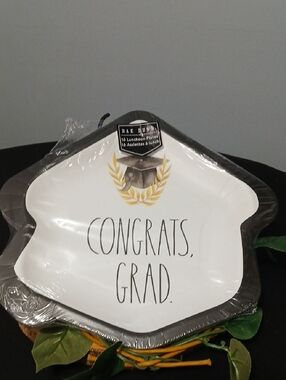 NEW! Rae Dunn Congrats Grad Luncheon Plates with Gold Laurel